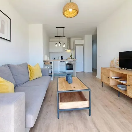 Daire Charming Flat Close To The